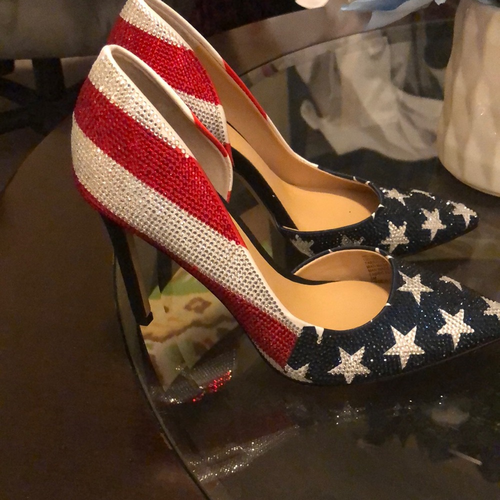 I.N.C American Flag never been worn in box.